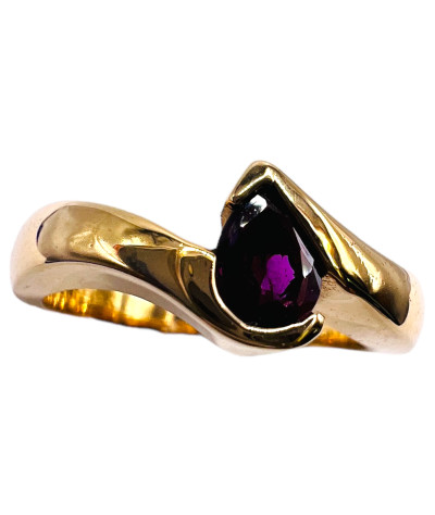 Natural Ruby Ring 14K Yellow Gold - size 6.75