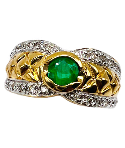 Solitaire Emerald Diamond Band Ring - size 7