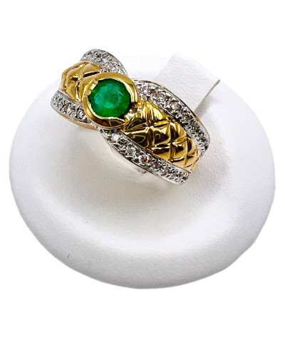 Solitaire Emerald Diamond Band Ring - size 7