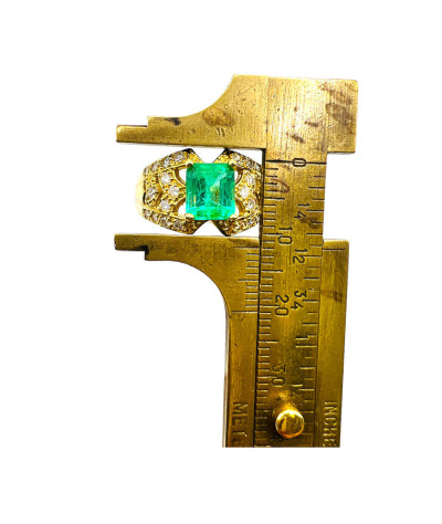 Emerald Diamond Ring 18k Yellow Gold