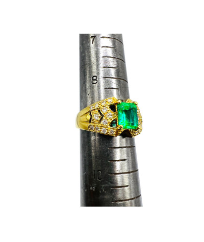 Emerald Diamond Ring 18k Yellow Gold