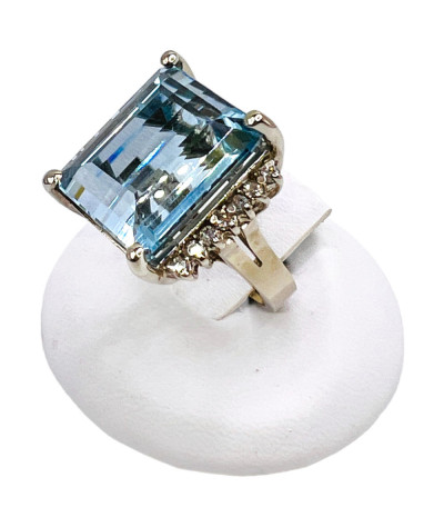 Blue Topaz Diamond Ring 14k White Gold - size 6