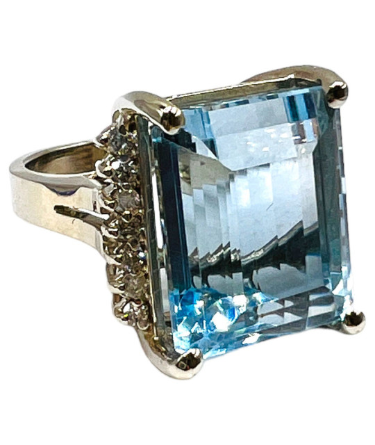 Blue Topaz Diamond Ring 14k White Gold - size 6