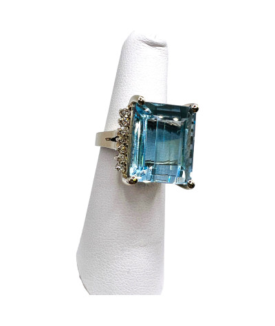 Blue Topaz Diamond Ring 14k White Gold - size 6